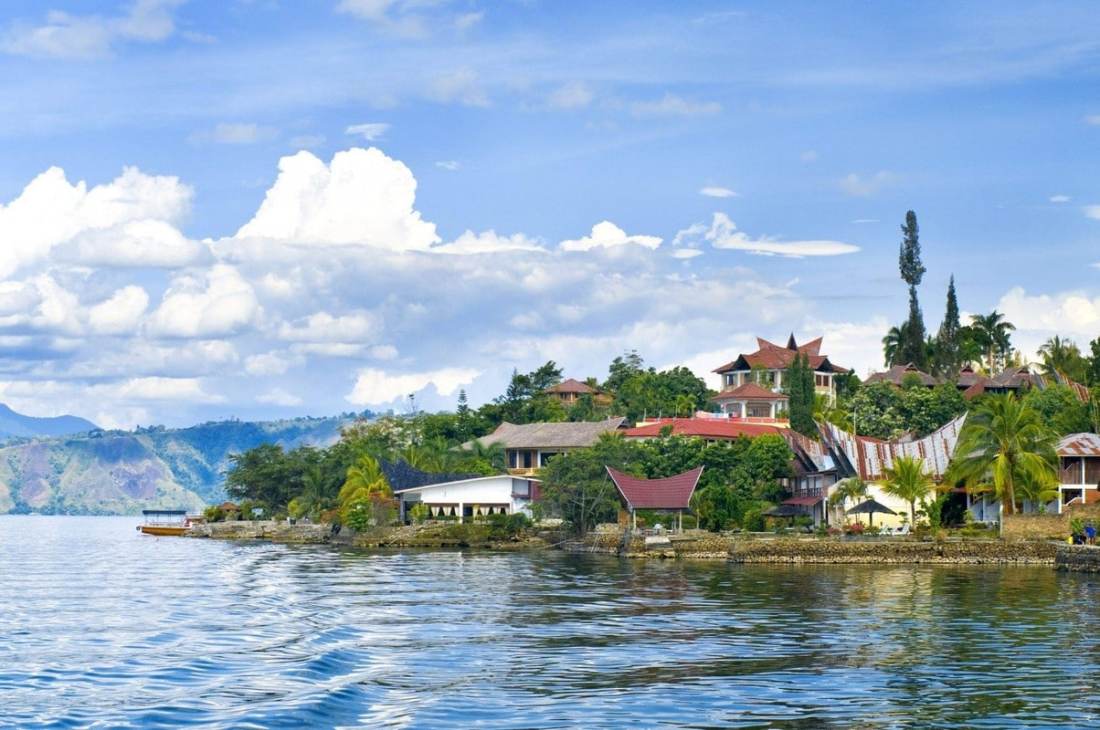 Village-_Tuk-_Tuk-_Island-_Samosir-_Lake-_Toba-_Sumatra